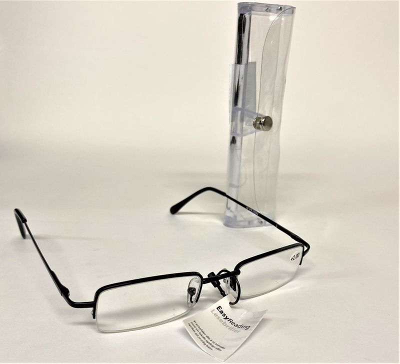Lesebrille med stålinnfatning